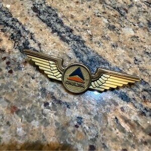 Vintage Delta Airlines Wings Pin Stoffel Uniform Brooch Tuckahoe NY USA Flying